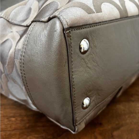 COACH Taylor Op Art SignatureTote in Taupe - Picture 8 of 12